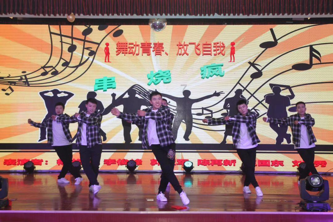Meta市值达1万亿美元